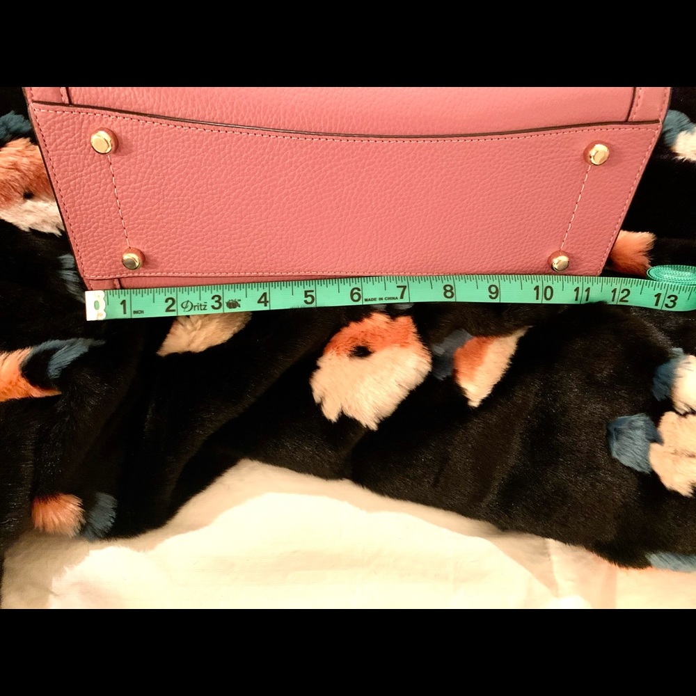 Beautiful COACH Satchel. - Picture 7 of 16